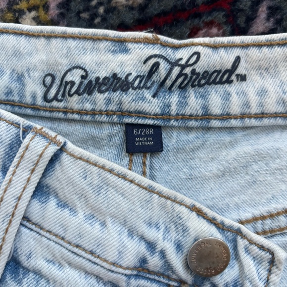 Universal Thread Jeans - Picture 2 of 3